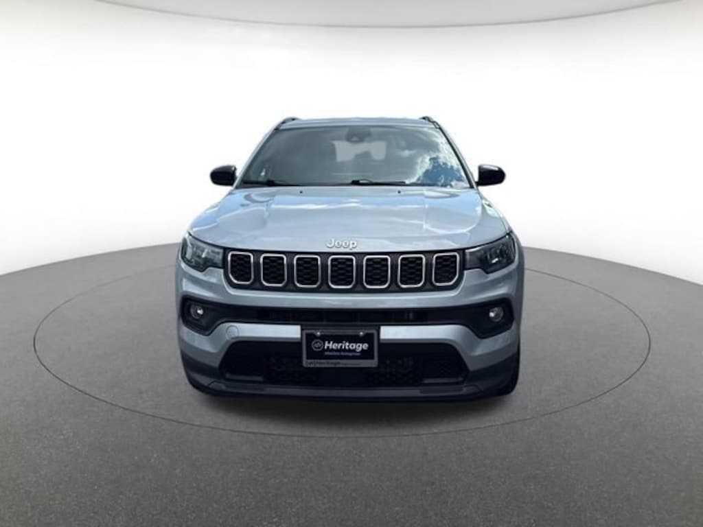 Used 2024 Jeep Compass Latitude Sport Utility