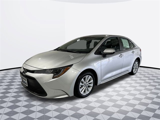 2025 Toyota Corolla LE photo 2