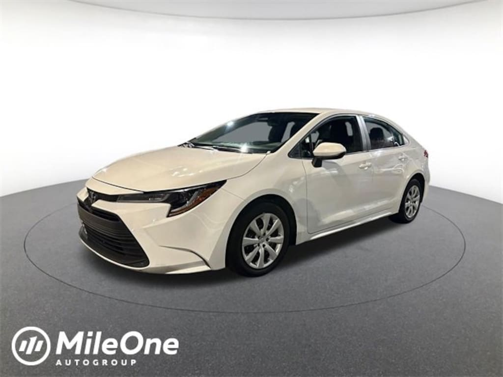 Used 2025 Toyota Corolla LE Sedan