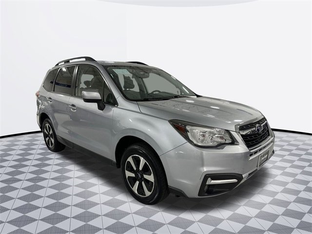 2017 Subaru Forester 2.5i Premium photo 3