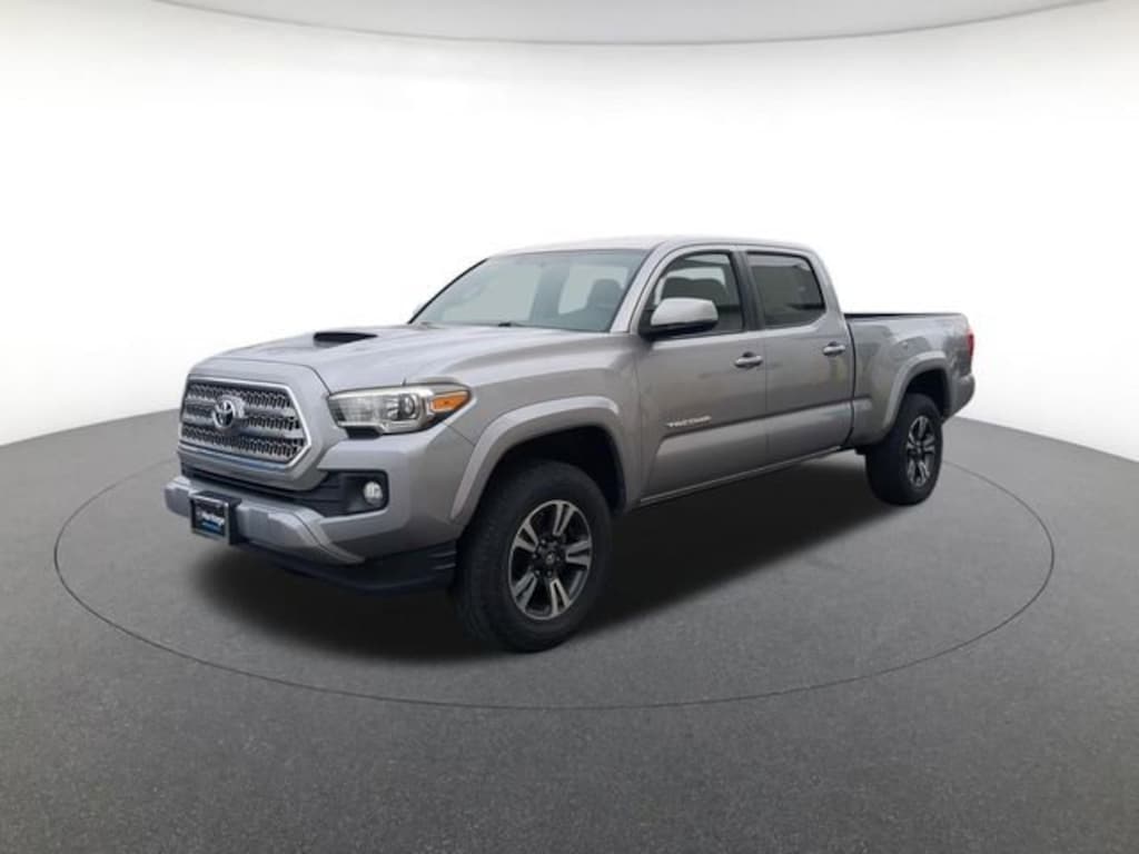 Used 2016 Toyota Tacoma SR Truck