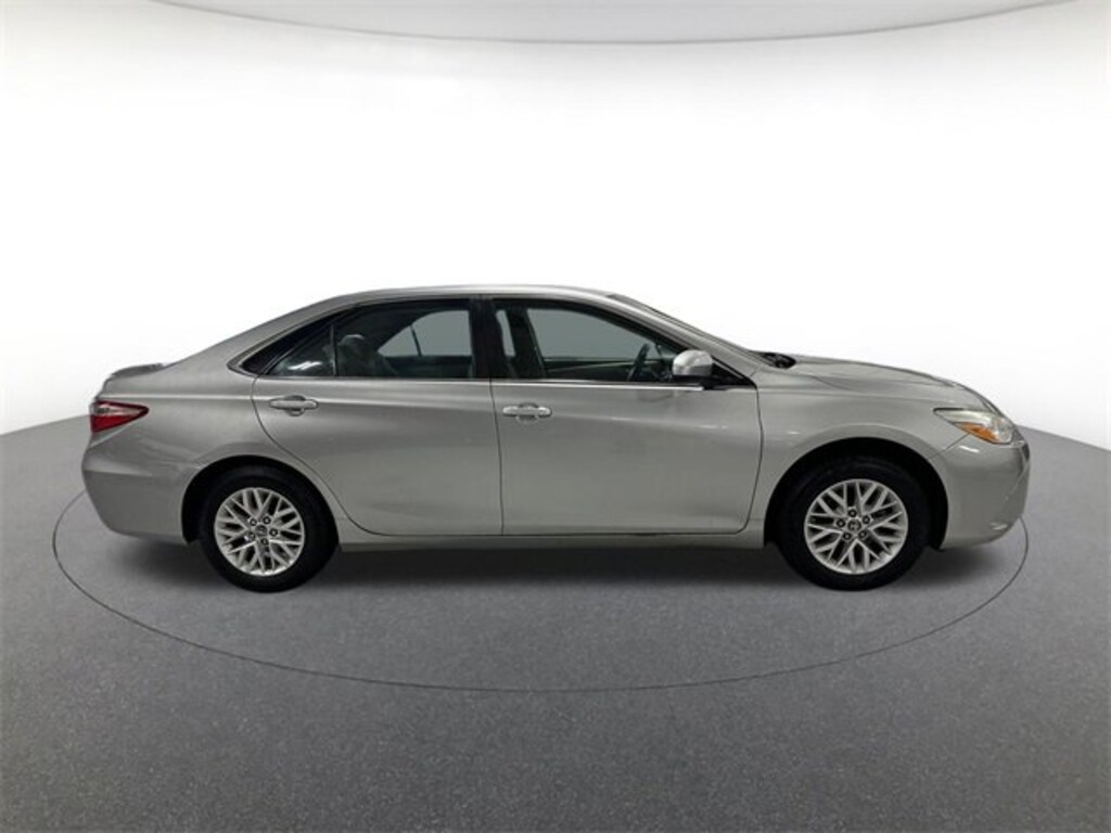 Used 2017 Toyota Camry LE Sedan