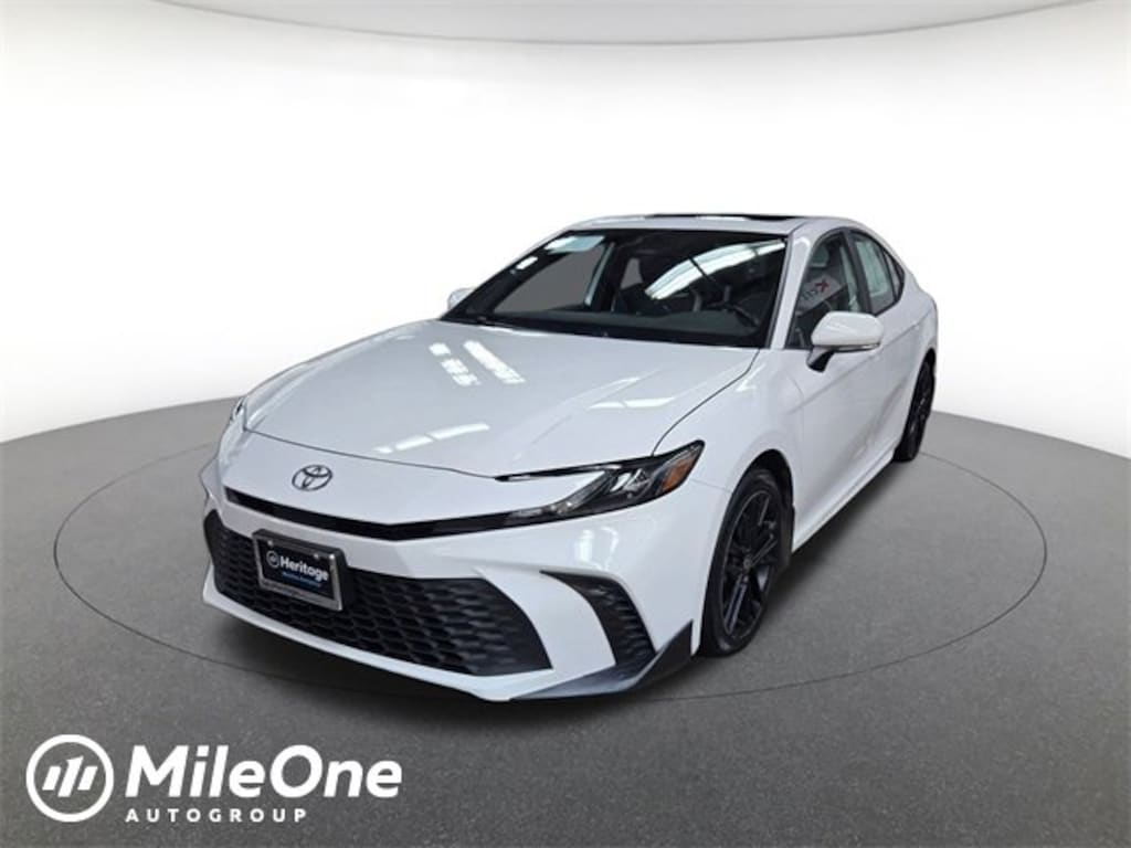 Used 2025 Toyota Camry SE Sedan