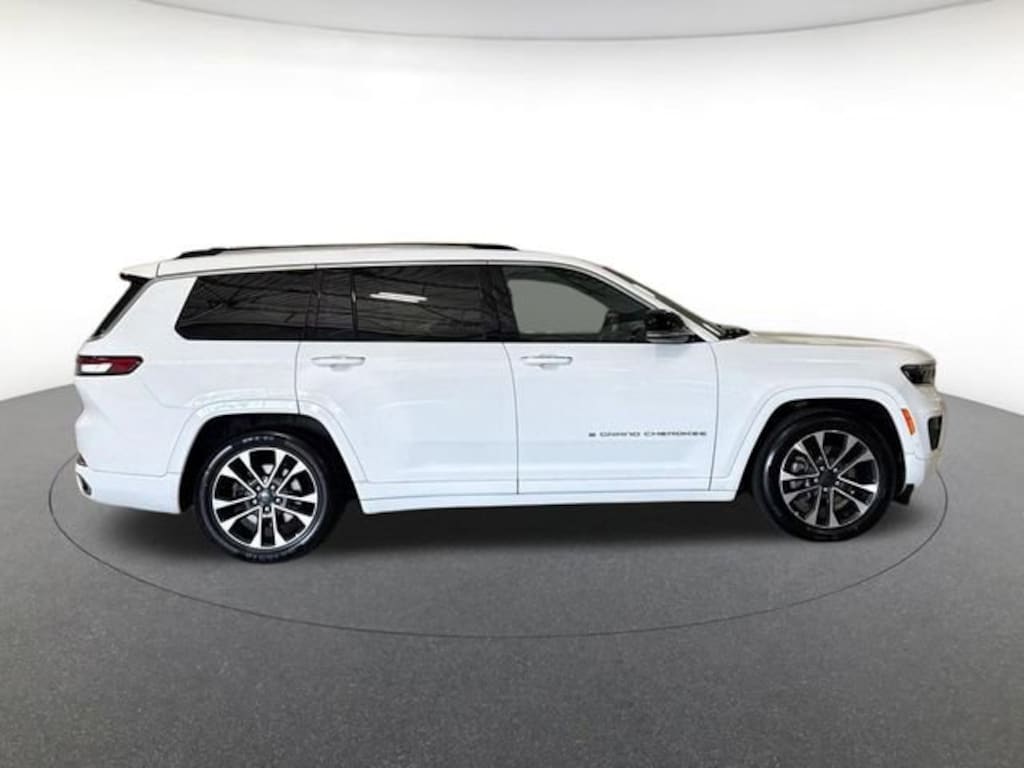 Used 2023 Jeep Grand Cherokee L Overland Sport Utility