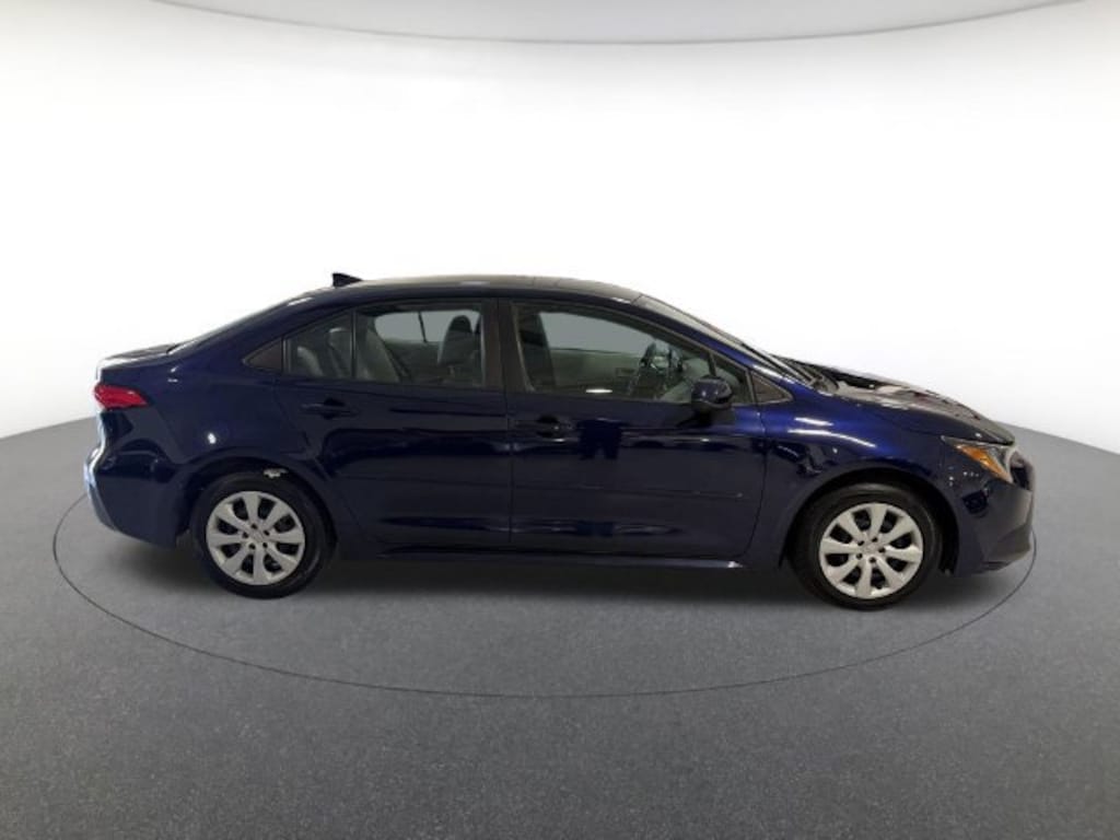 Used 2022 Toyota Corolla LE Sedan