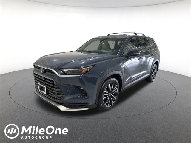 2024 Toyota Grand Highlander Platinum's photo