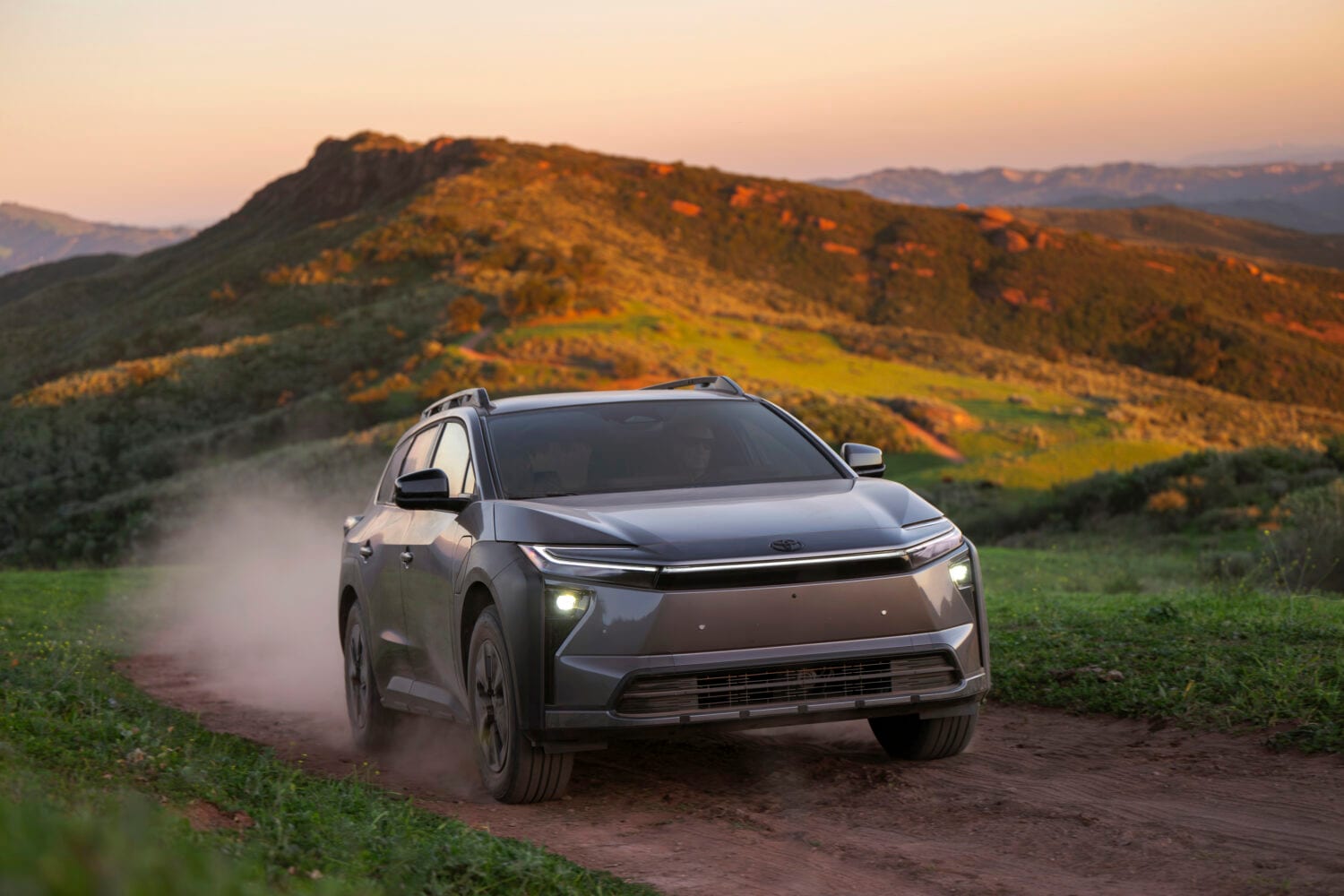 2026_Toyota_bZ_Woodland_Premium_Bronze.jpg