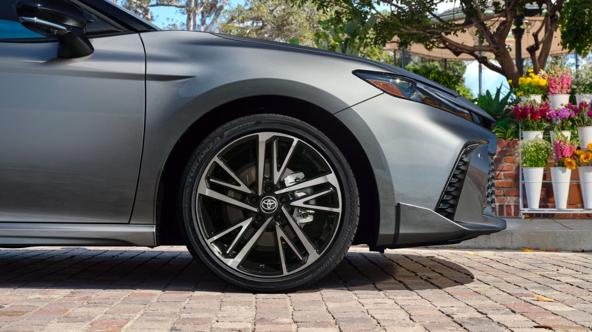 2025-toyota-camry-wheel.jpg