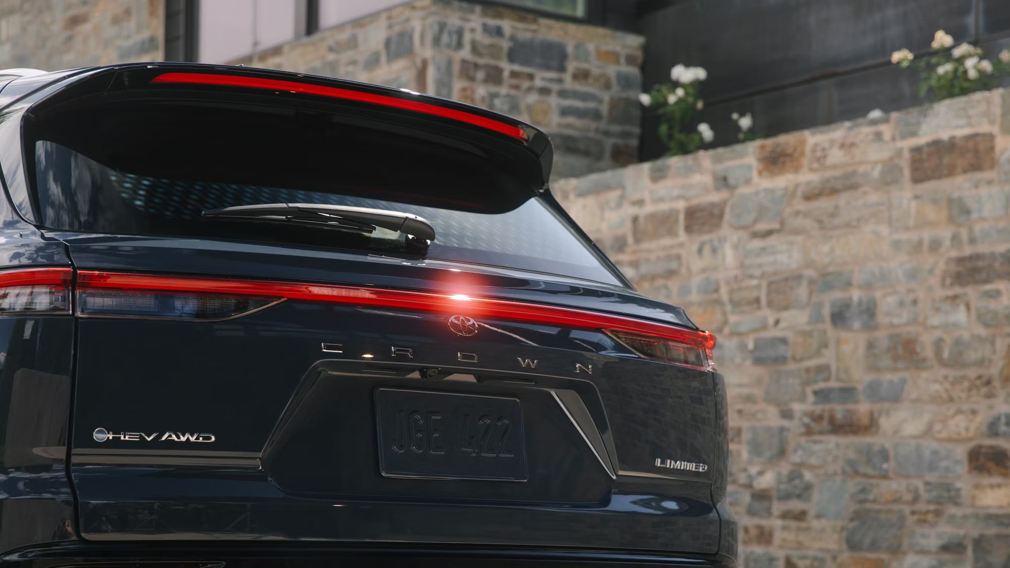 2025-Toyota-Crown-Signia-Logo.png