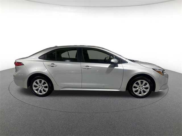 2025 Toyota Corolla Hybrid LE photo 4