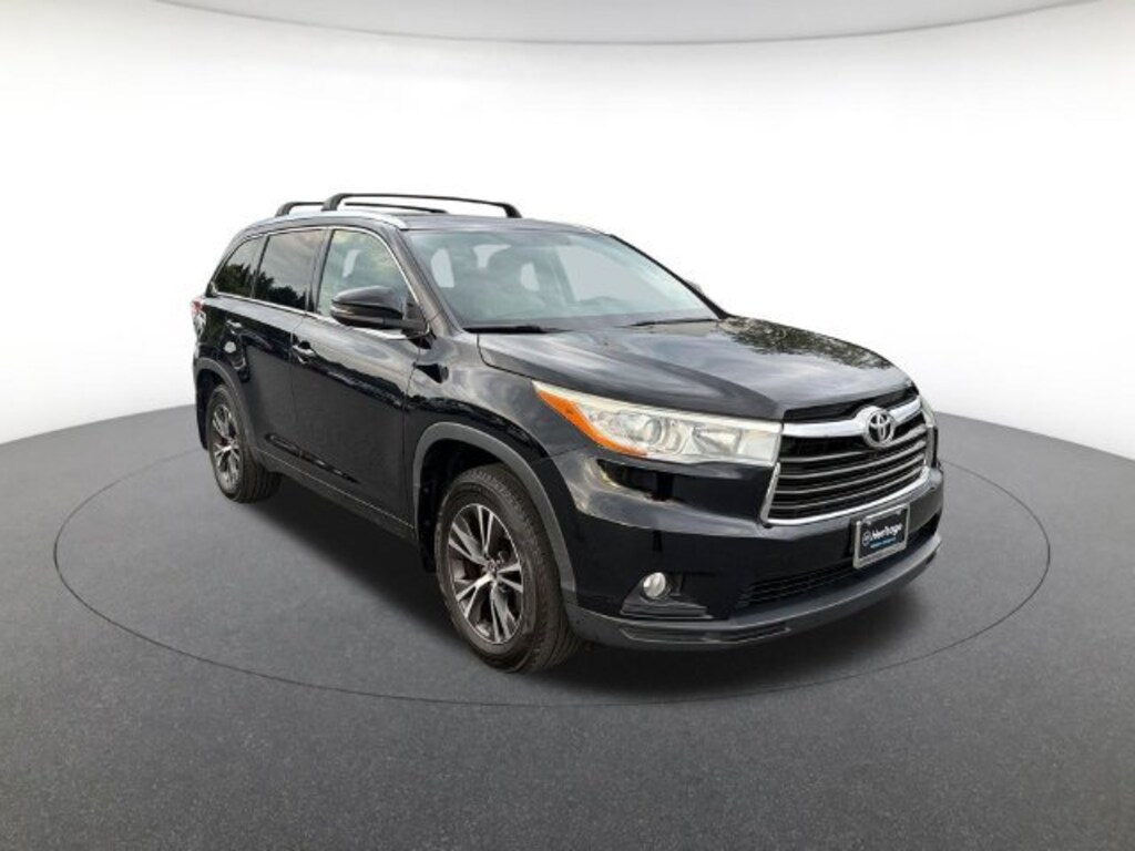 Used 2016 Toyota Highlander XLE V6 Sport Utility