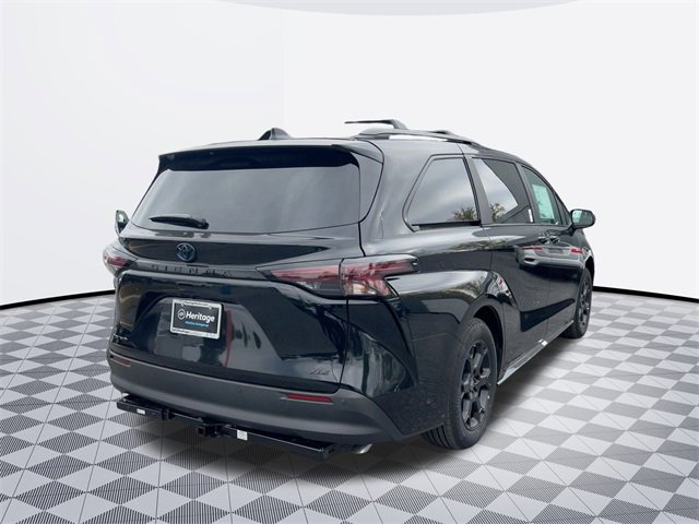 2025 Toyota Sienna Woodland Edition photo 4