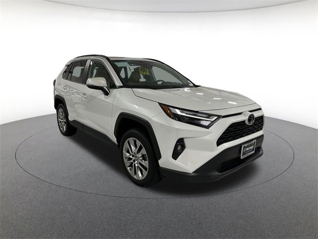 2024 Toyota RAV4 XLE Premium photo 3