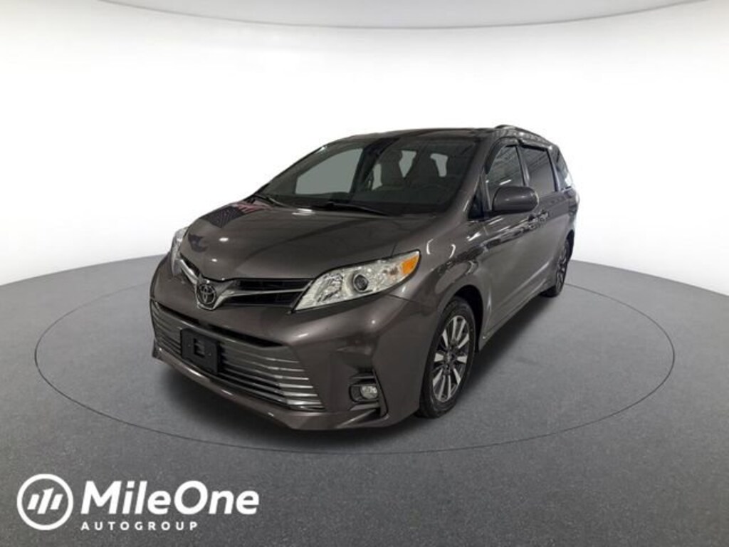 Used 2020 Toyota Sienna XLE Passenger Van