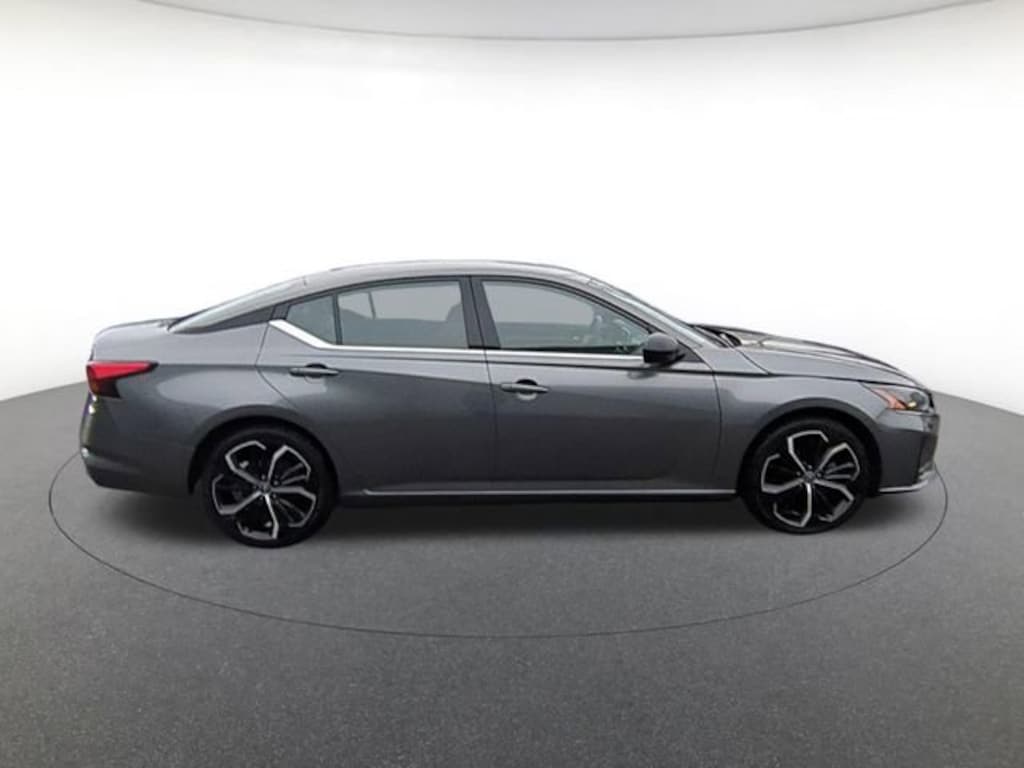 Used 2023 Nissan Altima 2.5 SR Sedan