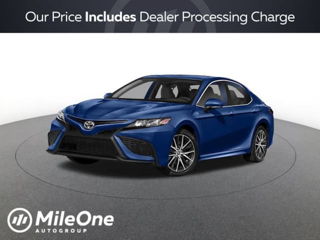 Used 2023 Toyota Camry SE Sedan