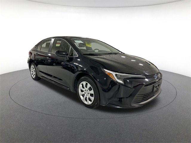 2025 Toyota Corolla Hybrid LE photo 3