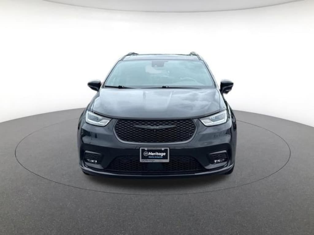 Used 2021 Chrysler Pacifica Limited Passenger Van