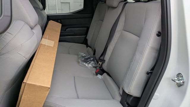 2025 Toyota Tacoma SR5 - Photo 8