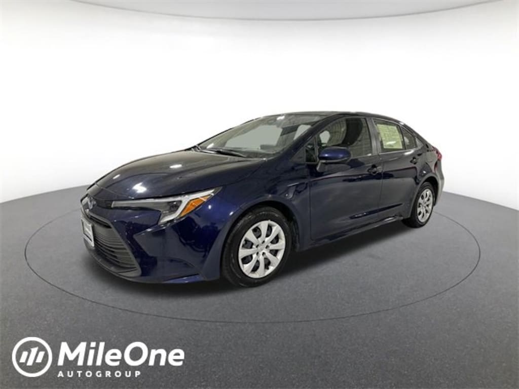 Used 2025 Toyota Corolla Hybrid LE Sedan