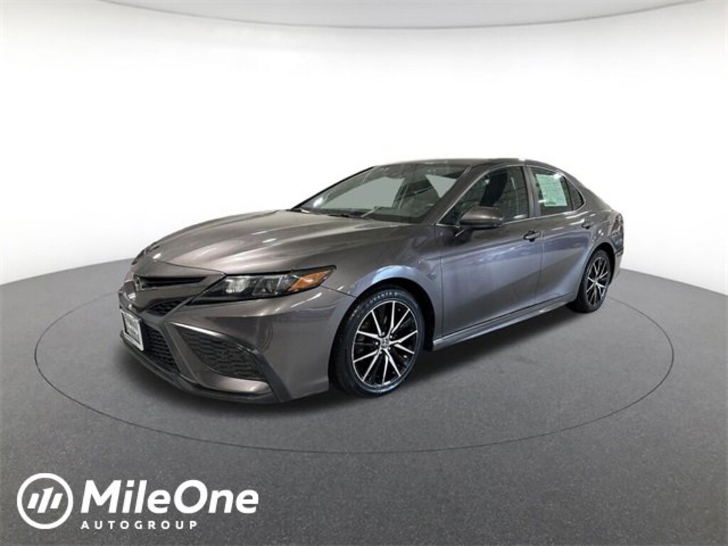 Used 2021 Toyota Camry SE Sedan