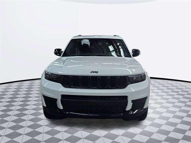 2024 Jeep Grand Cherokee Altitude photo 2
