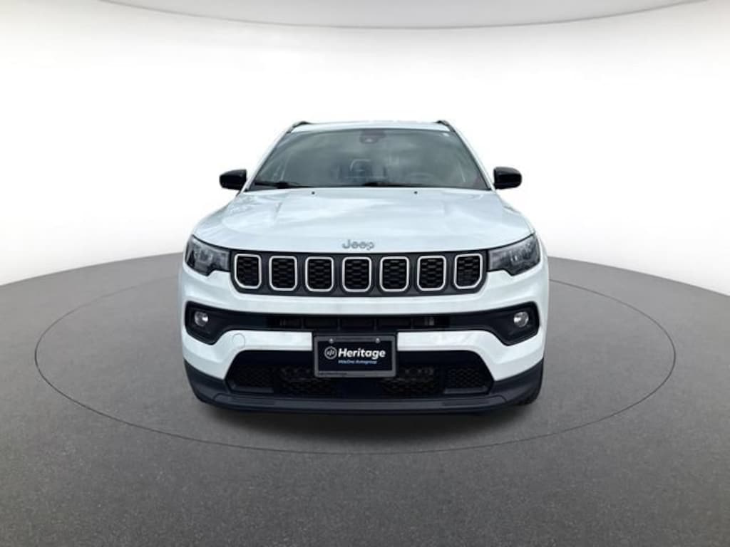 Used 2024 Jeep Compass Latitude Sport Utility
