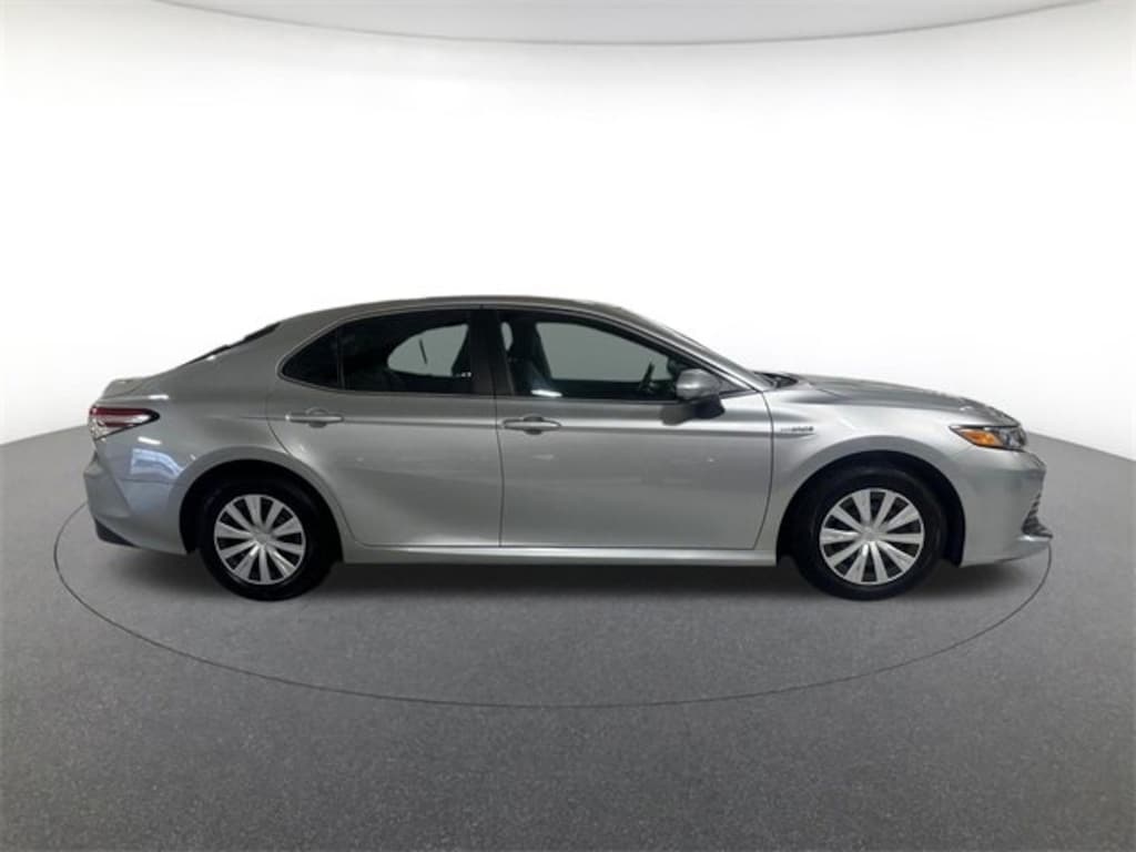 Used 2018 Toyota Camry Hybrid LE Sedan