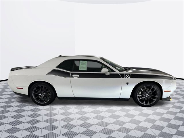 2023 Dodge Challenger R/T photo 4
