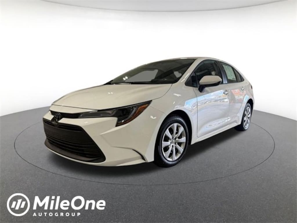 Used 2025 Toyota Corolla LE Sedan