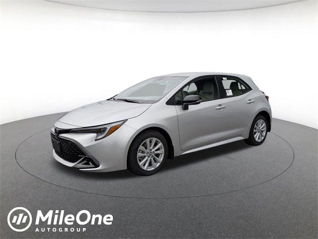 2026 Toyota Corolla Hatchback SE's photo