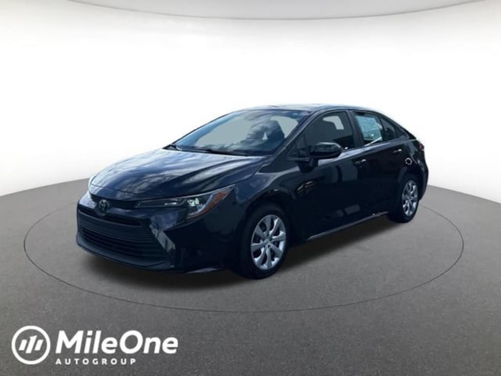 Used 2024 Toyota Corolla LE Sedan