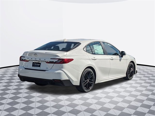 2025 Toyota Camry SE photo 4