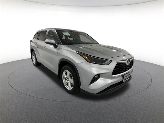 2024 Toyota Highlander LE Sport photo 3