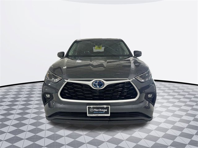 2022 Toyota Highlander Hybrid LE Sport photo 2