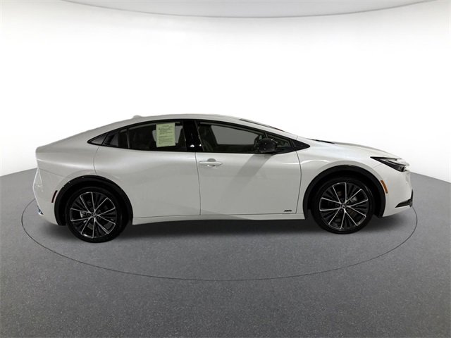 2024 Toyota Prius XLE photo 4