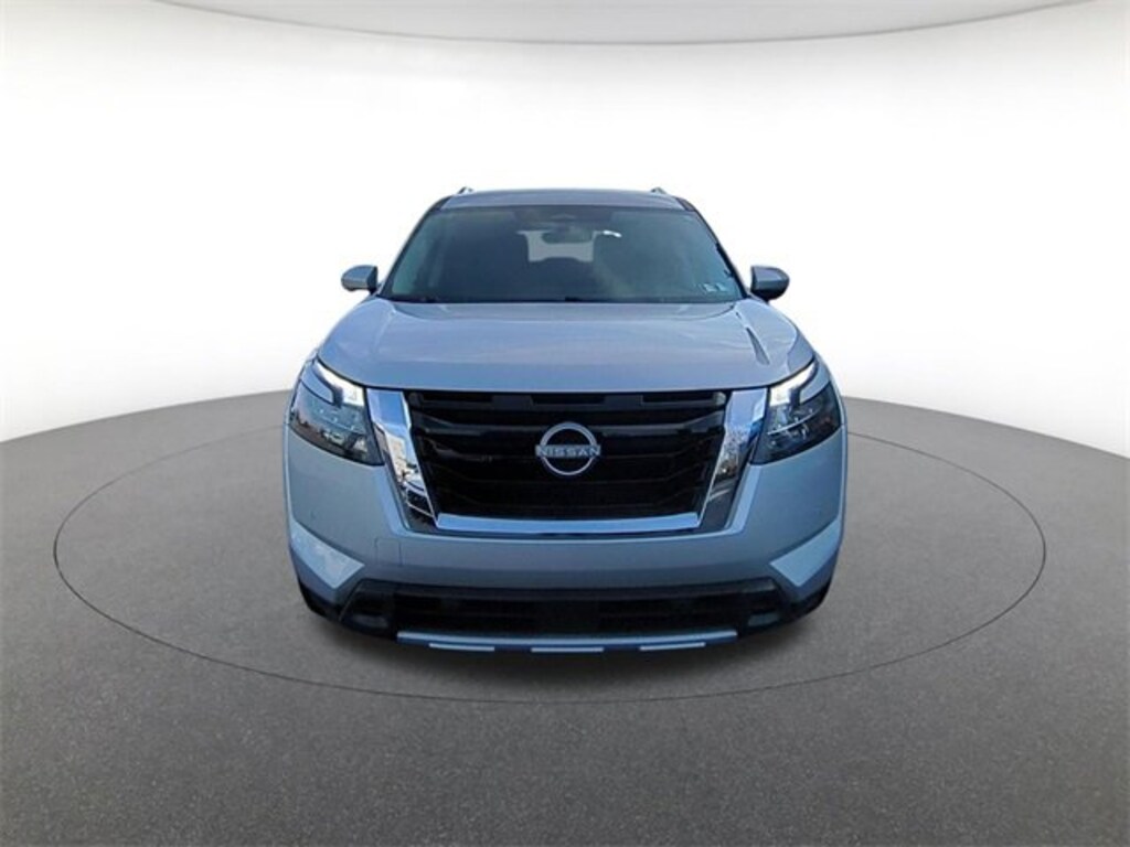 Used 2025 Nissan Pathfinder SL Sport Utility