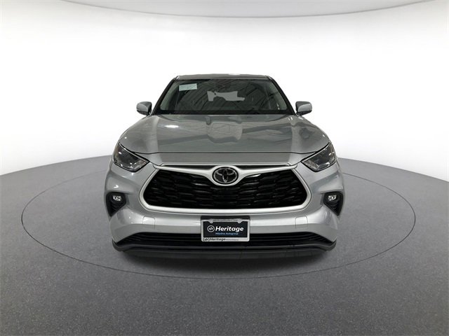 2024 Toyota Highlander LE Sport photo 2