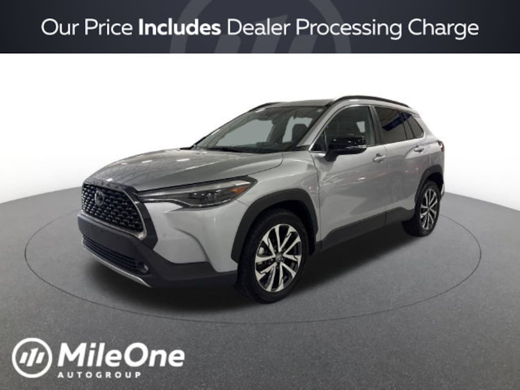 Used 2025 Toyota Corolla Cross XLE Sport Utility