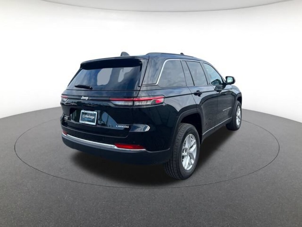 Used 2025 Jeep Grand Cherokee Laredo X Sport Utility