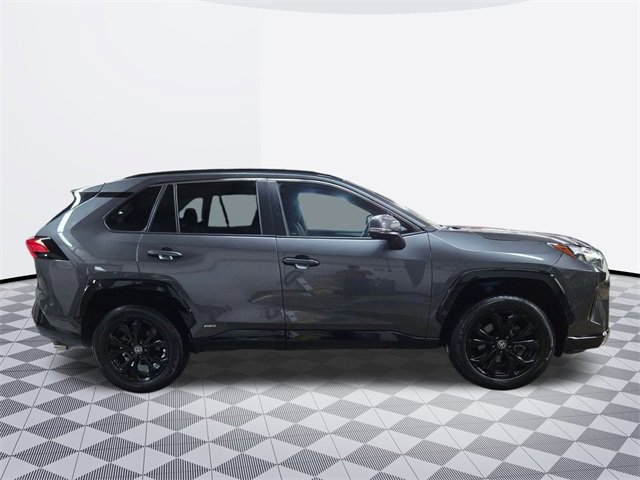 2022 Toyota RAV4 Hybrid SE Sport photo 3