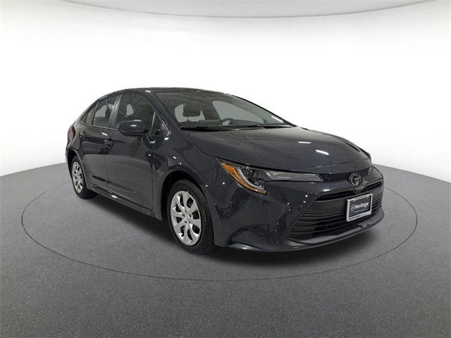 2025 Toyota Corolla LE photo 3