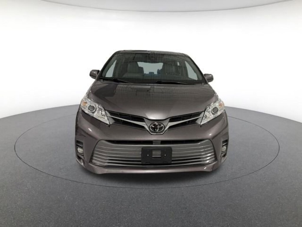 Used 2020 Toyota Sienna XLE Passenger Van