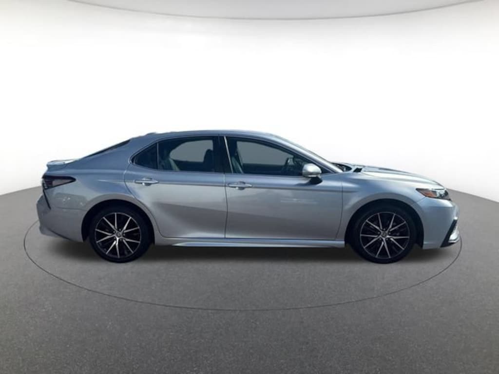 Used 2023 Toyota Camry SE Sedan