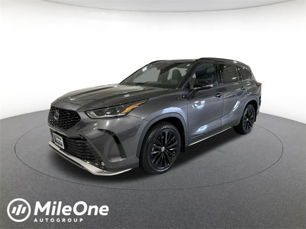 Used 2023 Toyota Highlander XSE Sport Utility