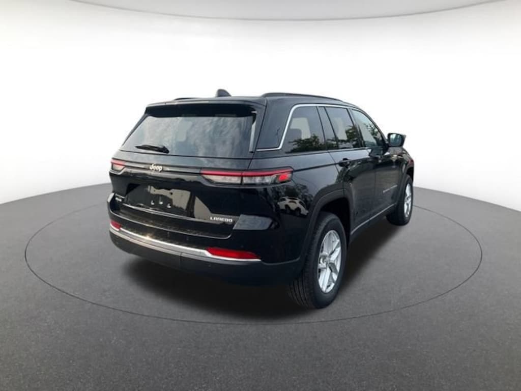 Used 2025 Jeep Grand Cherokee Laredo X Sport Utility
