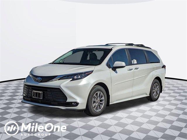 2025 Toyota Sienna Van Passenger Van 