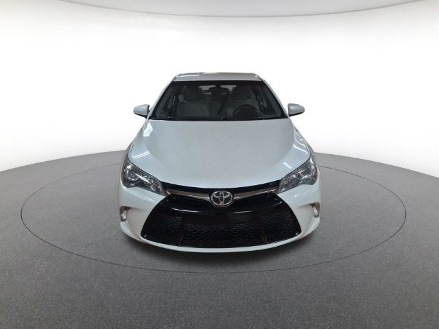 Used 2015 Toyota Camry SE Sedan