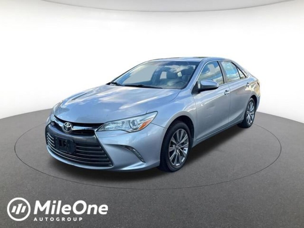 Used 2016 Toyota Camry XLE Sedan