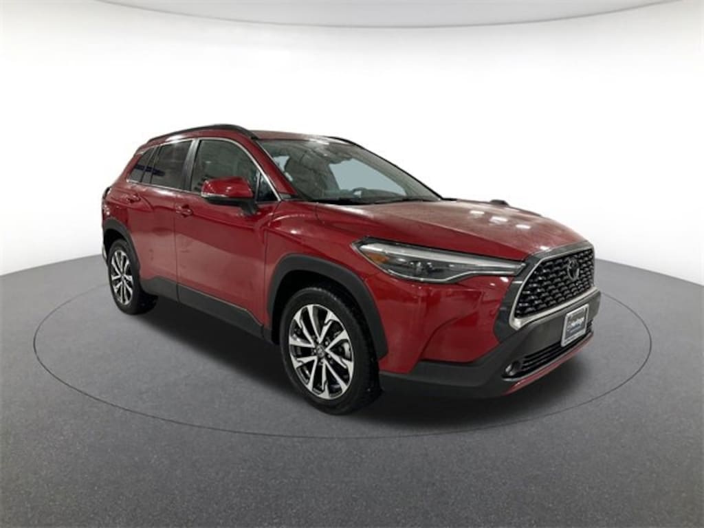 Used 2023 Toyota Corolla Cross XLE Sport Utility